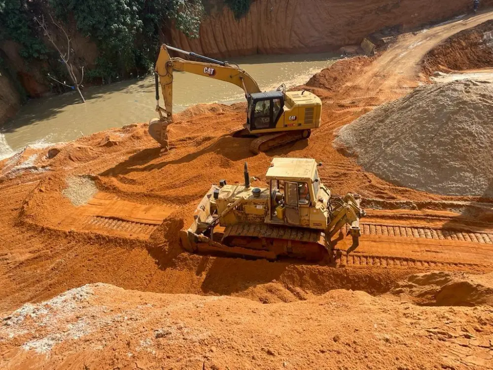 Earthworks and grading (1)