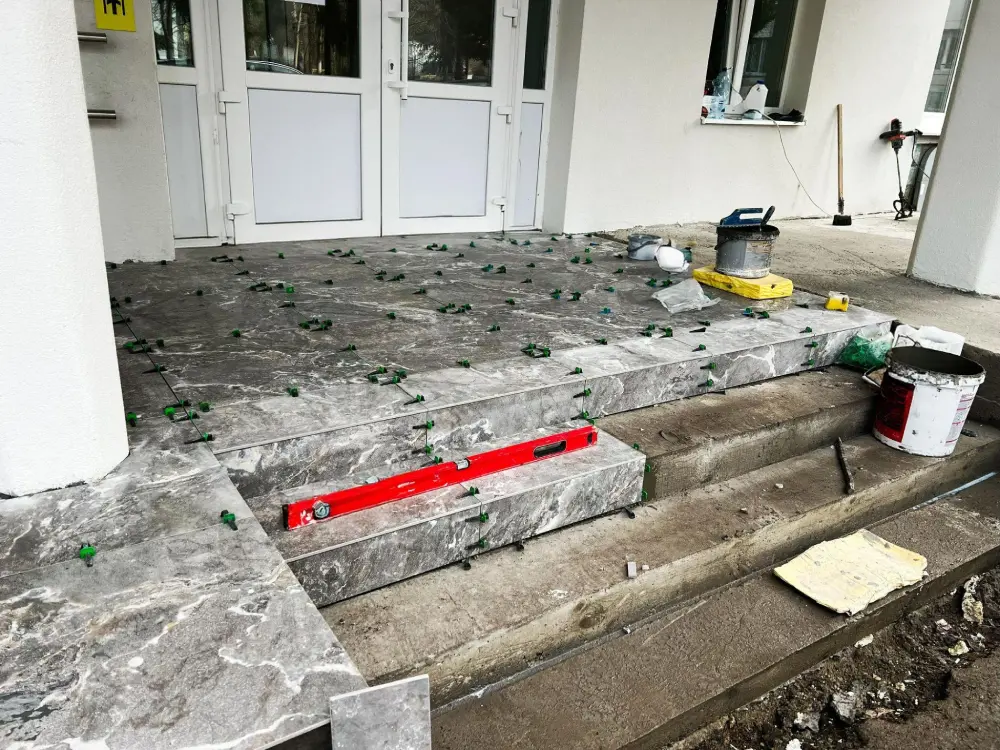 Floor and wall tiling (1)